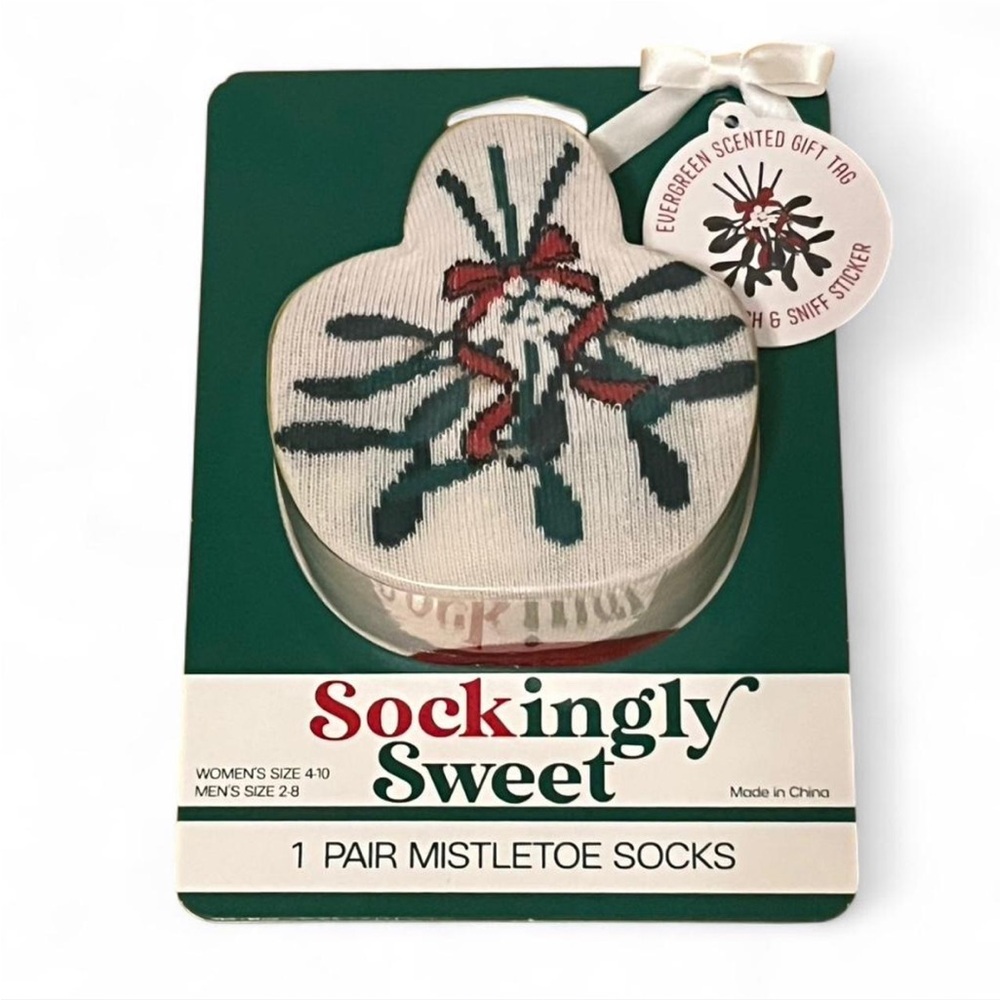 Sockingly Sweet Mistletoe Socks